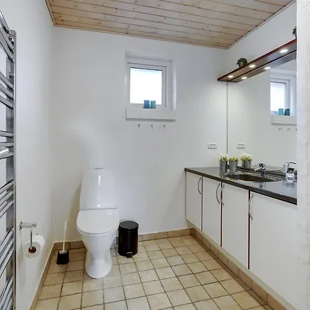 Toftevej - Nr. Lyngby - - Lonstrup * Løkken