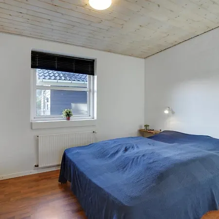 Toftevej - Nr. Lyngby - - Lonstrup * Løkken